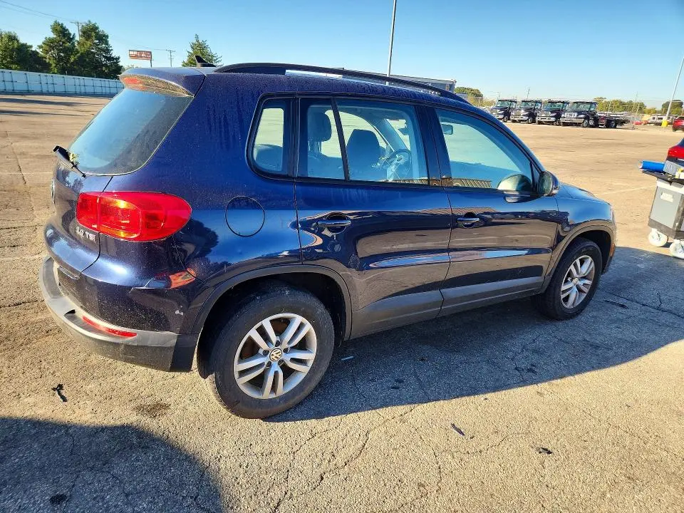 2015 VOLKSWAGEN TIGUAN S  
