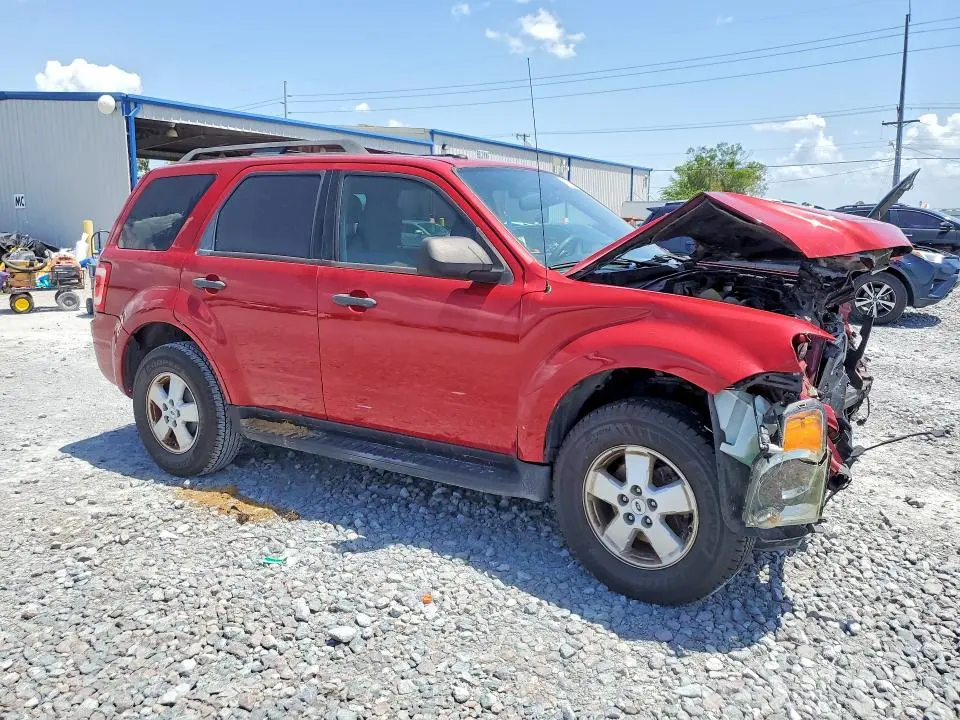 2011 FORD ESCAPE XLT  