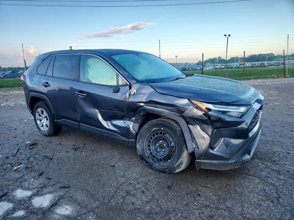 2023 TOYOTA RAV4 LE  