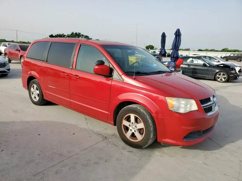2013 DODGE GRAND CARAVAN SXT  