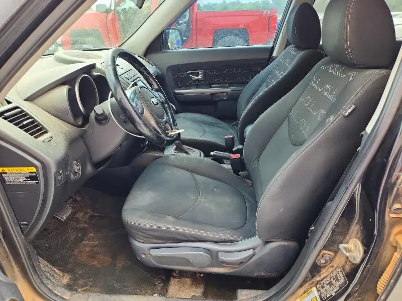 2013 KIA SOUL +  
