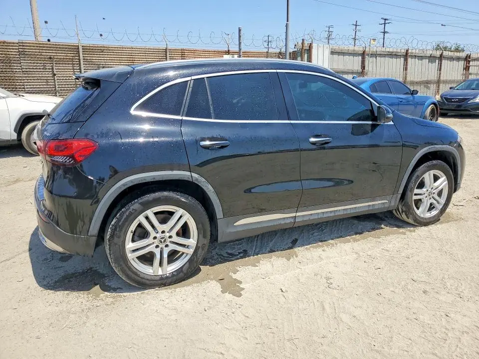 2022 MERCEDES-BENZ GLA 250 4MATIC  