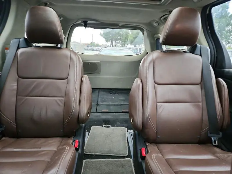 2017 TOYOTA SIENNA LIMITED 7-PASSENGER  