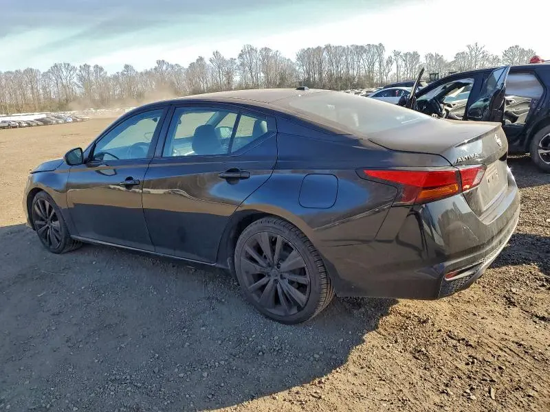 2019 NISSAN ALTIMA SR  