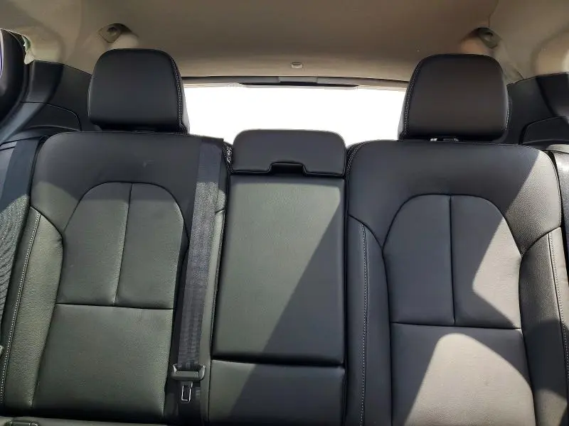 2026 VOLVO XC40 PLUS  