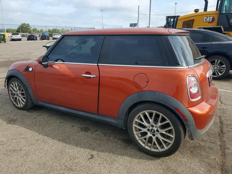 2011 MINI COOPER   