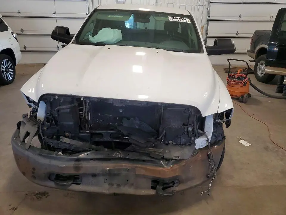 2016 RAM 1500 ST  