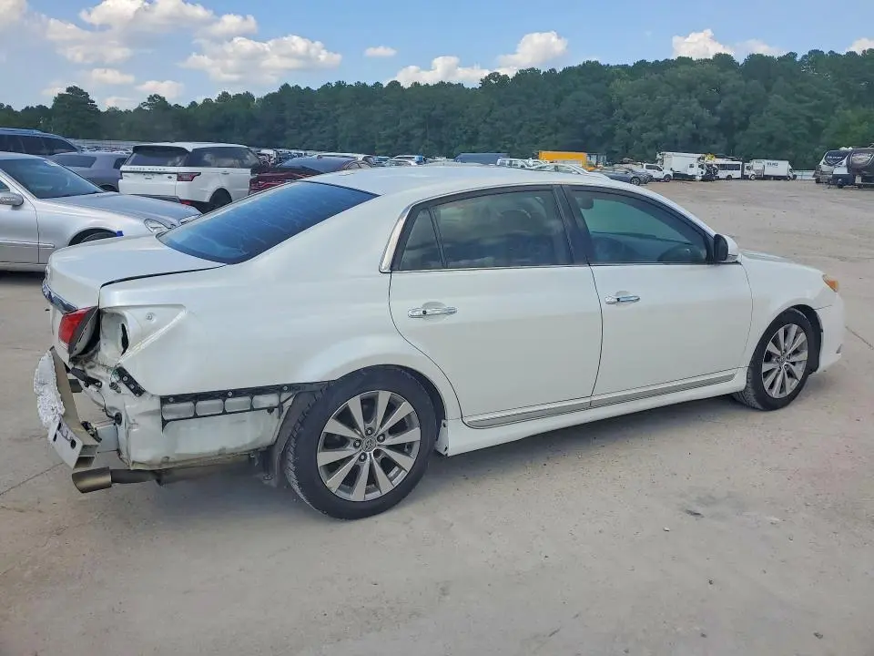 2011 TOYOTA AVALON LIMITED  