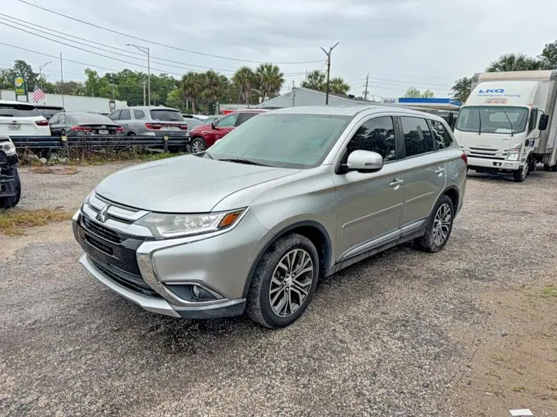 2018 MITSUBISHI OUTLANDER SE  