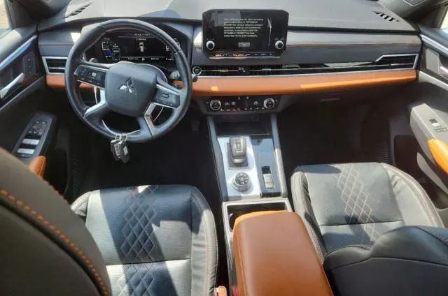 2022 MITSUBISHI OUTLANDER SEL  