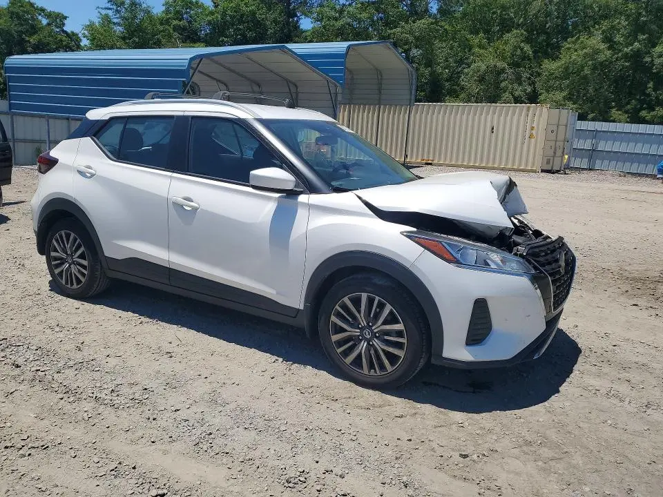 2021 NISSAN KICKS SV  