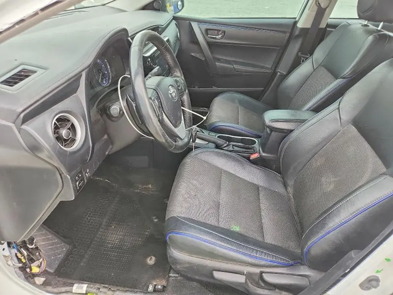2019 TOYOTA COROLLA SE  