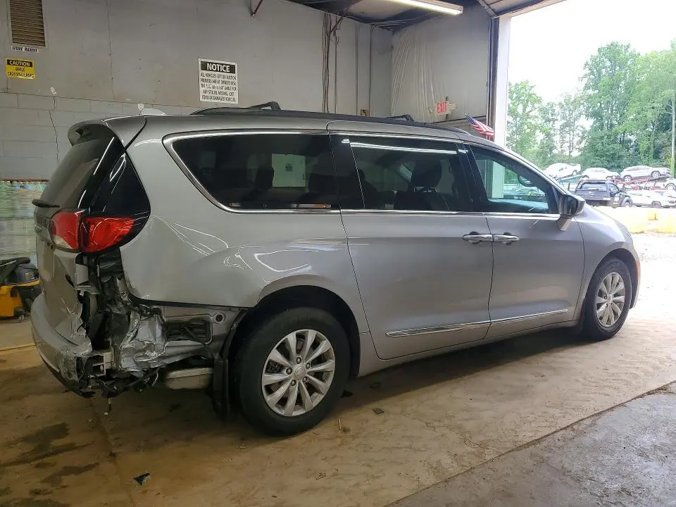 2017 CHRYSLER PACIFICA TOURING L  