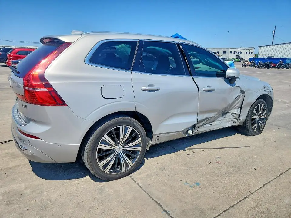 2022 VOLVO XC60 B6 INSCRIPTION  