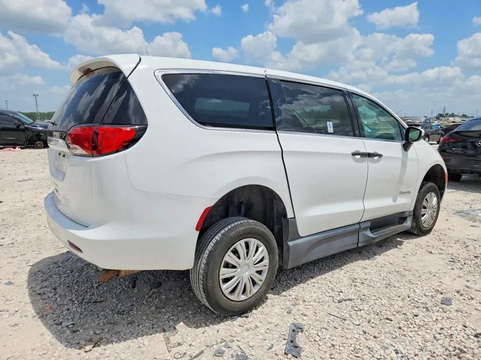 2021 CHRYSLER VOYAGER L  