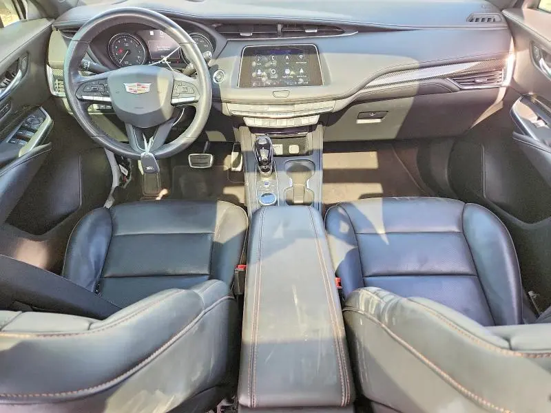 2022 CADILLAC XT4 SPORT  