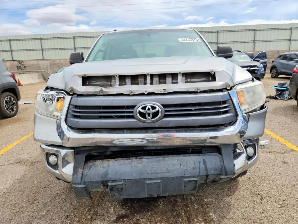 2015 TOYOTA TUNDRA CREWMAX SR5  