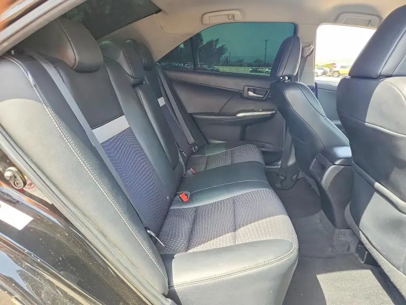 2012 TOYOTA CAMRY SE  