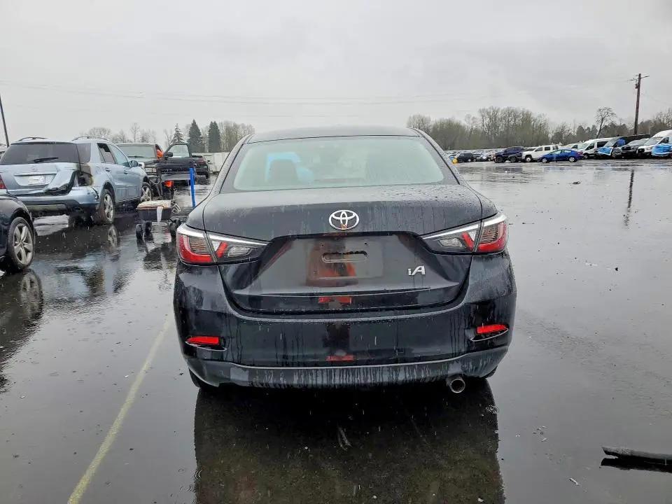 2017 TOYOTA YARIS IA   