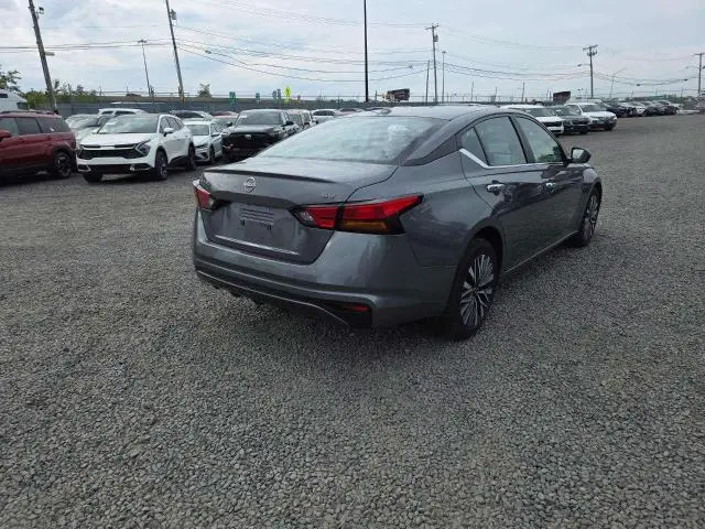 2024 NISSAN ALTIMA SV  