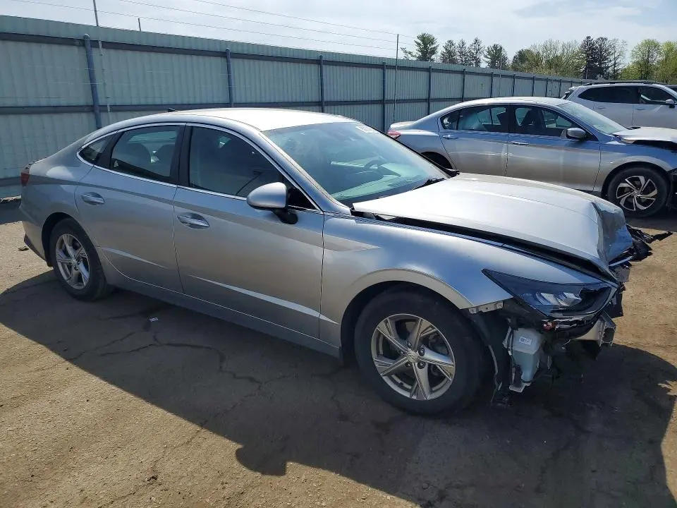 2021 HYUNDAI SONATA SE  