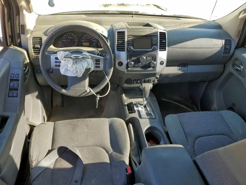 2015 NISSAN FRONTIER SV  