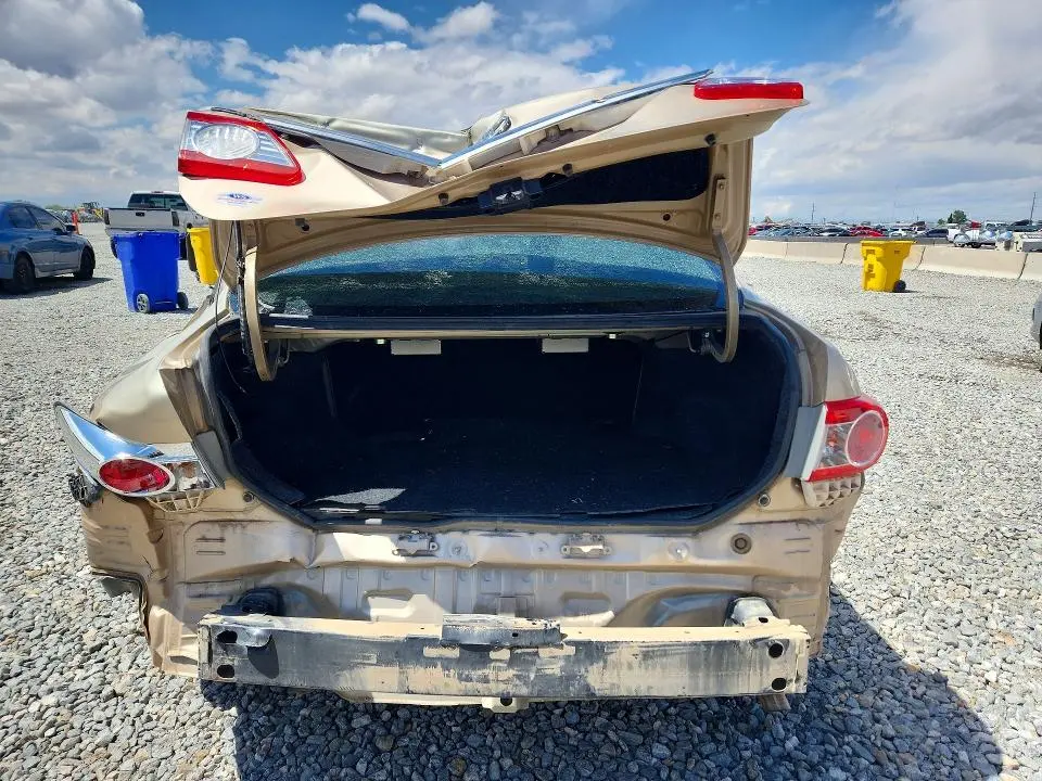 2012 TOYOTA COROLLA LE  