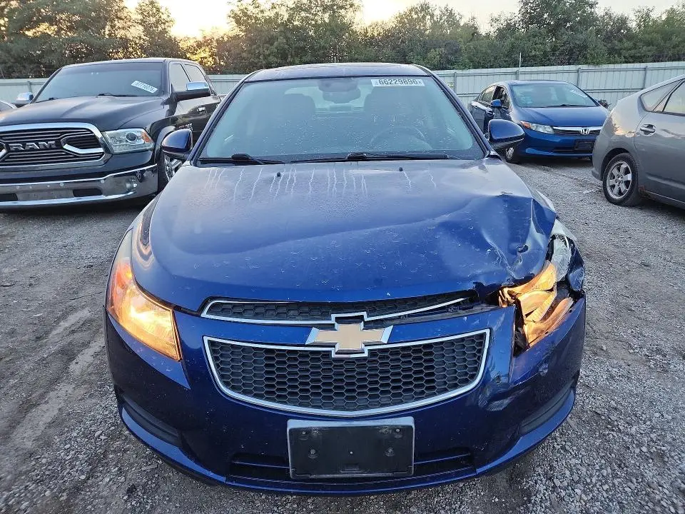 2013 CHEVROLET CRUZE LT  