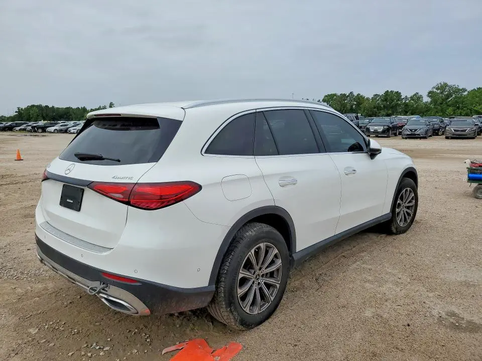 2023 MERCEDES-BENZ GLC   