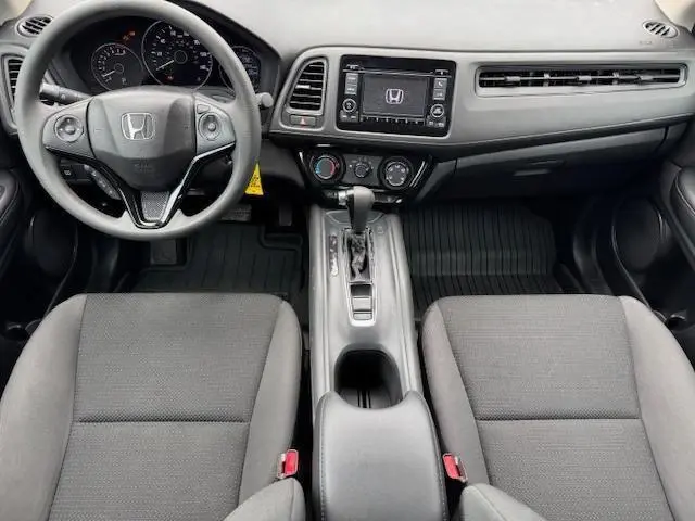 2022 HONDA HR-V LX  