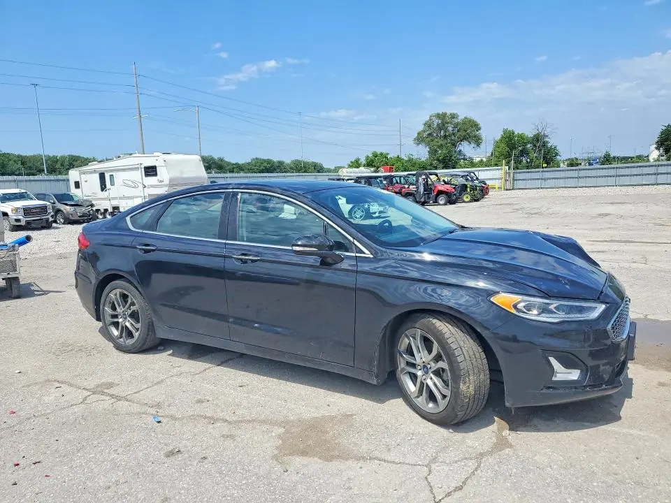 2020 FORD FUSION TITANIUM  
