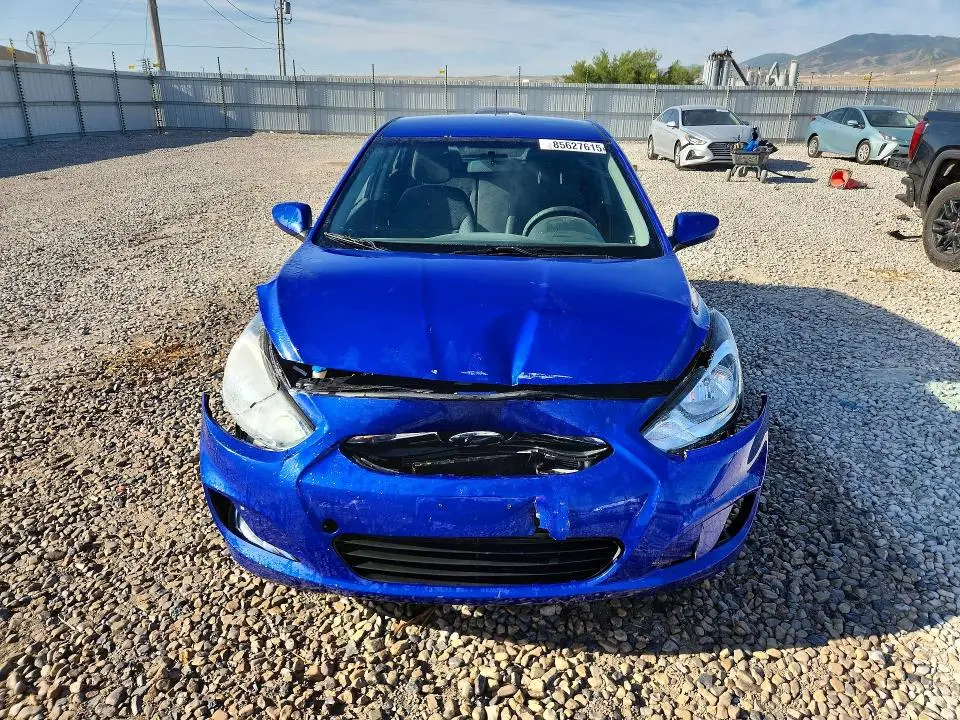 2012 HYUNDAI ACCENT SE  
