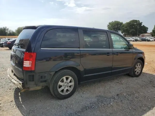 2010 CHRYSLER TOWN & COUNTRY LX  
