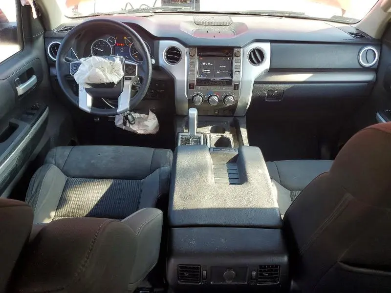 2016 TOYOTA TUNDRA CREWMAX SR5  