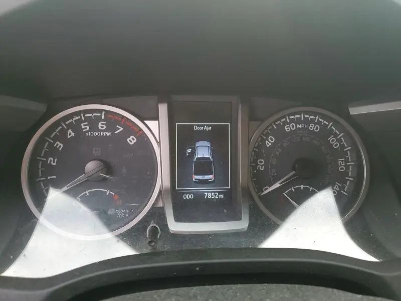 2023 TOYOTA TACOMA SR5 V6  
