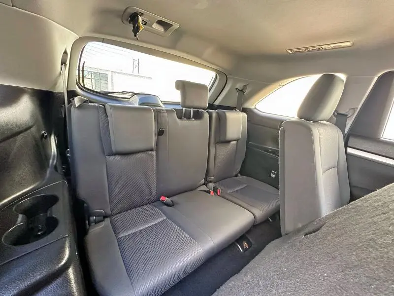 2018 TOYOTA HIGHLANDER LE  