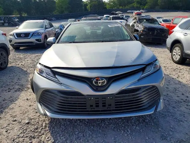 2020 TOYOTA CAMRY XLE  