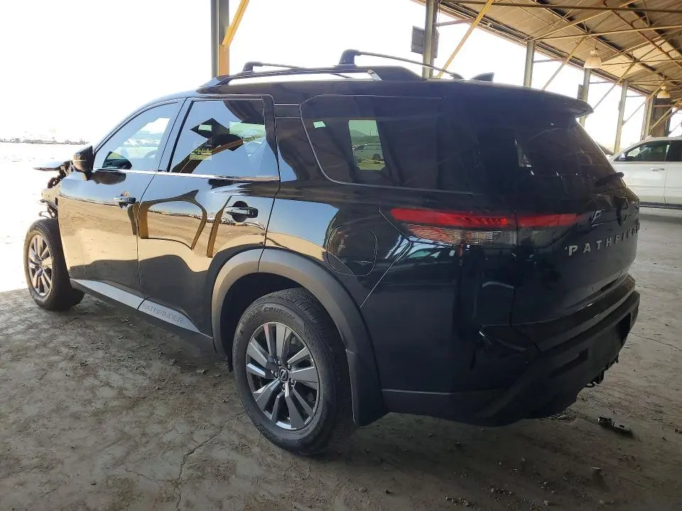 2025 NISSAN PATHFINDER SV  