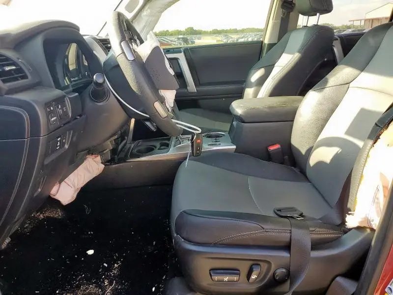 2022 TOYOTA 4RUNNER SR5  