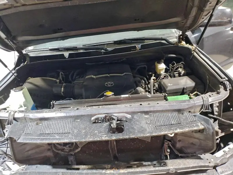 2016 TOYOTA TUNDRA CREWMAX LIMITED  