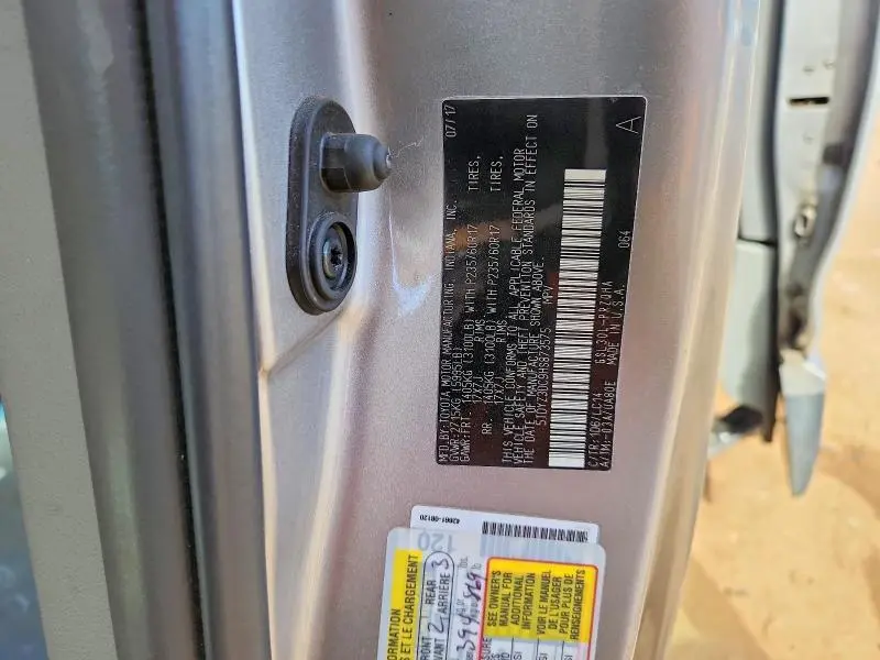 2017 TOYOTA SIENNA XLE 8-PASSENGER  