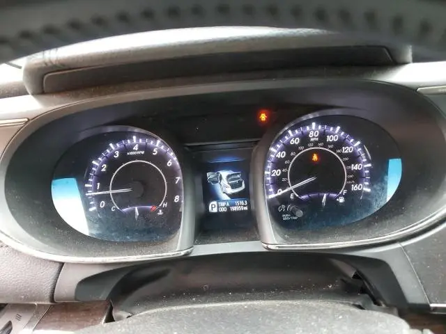 2015 TOYOTA AVALON XLE  