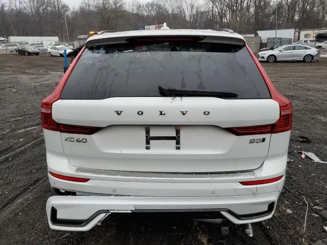 2023 VOLVO XC60 PLUS  