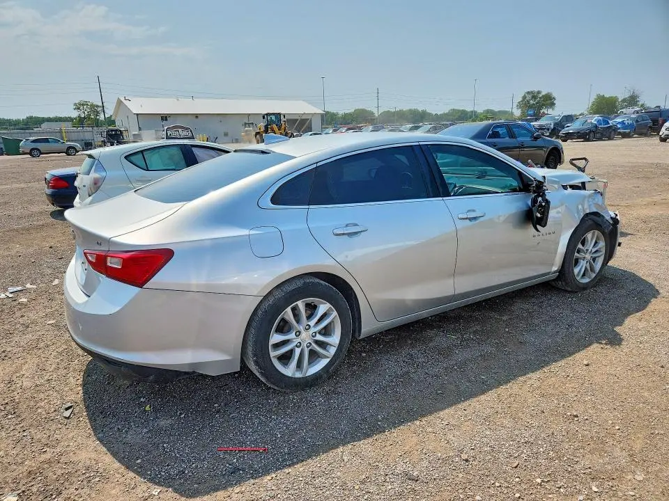 2017 CHEVROLET MALIBU LT  