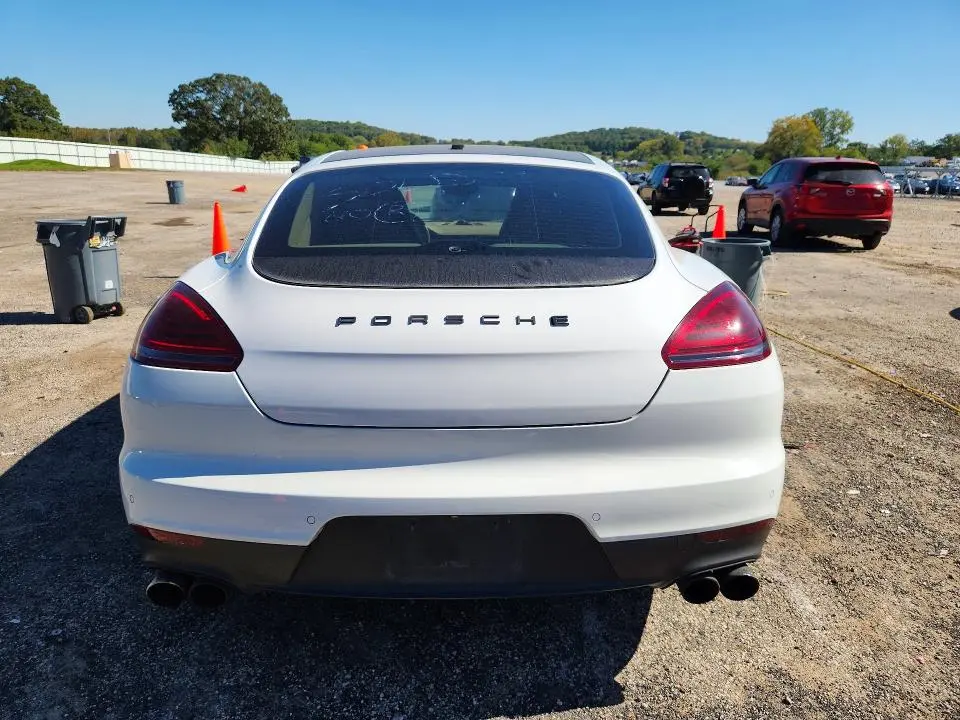 2015 PORSCHE PANAMERA 2  