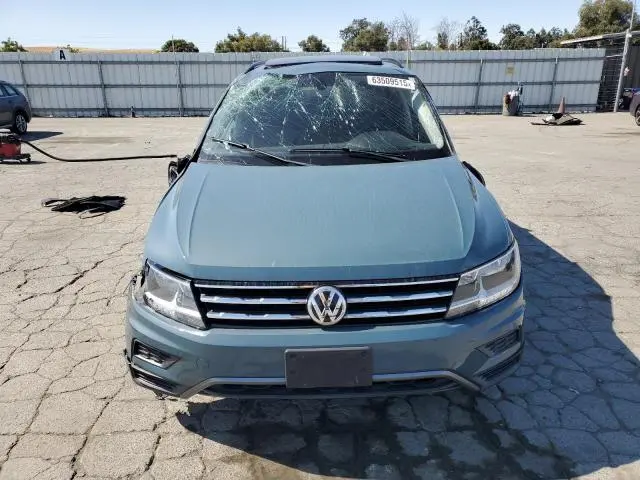 2020 VOLKSWAGEN TIGUAN SE  