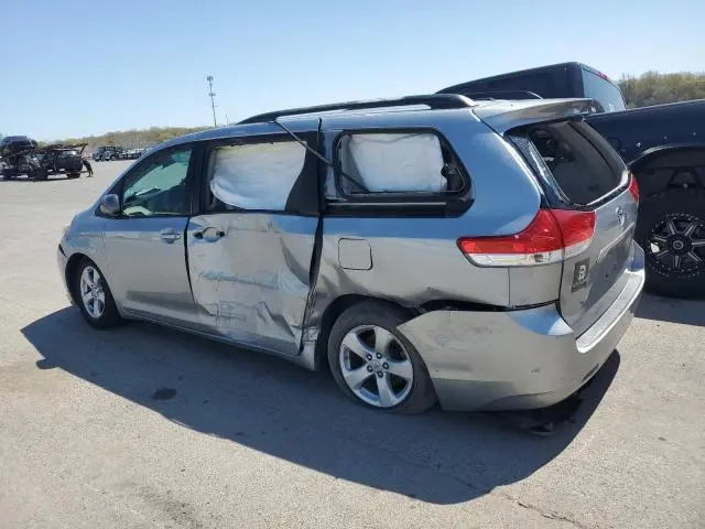 2011 TOYOTA SIENNA LE  