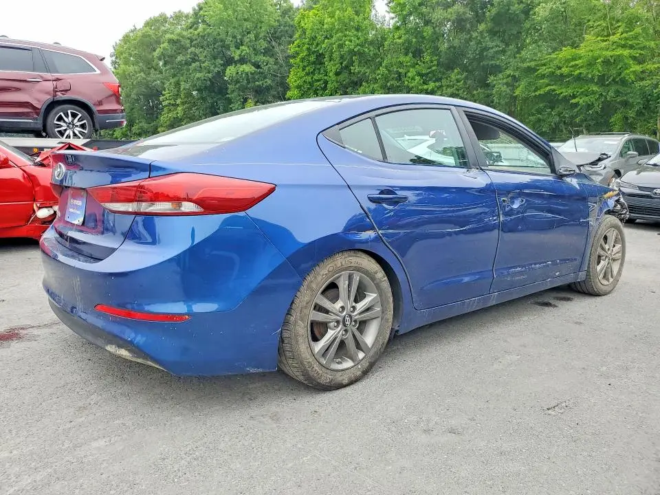 2017 HYUNDAI ELANTRA SE  