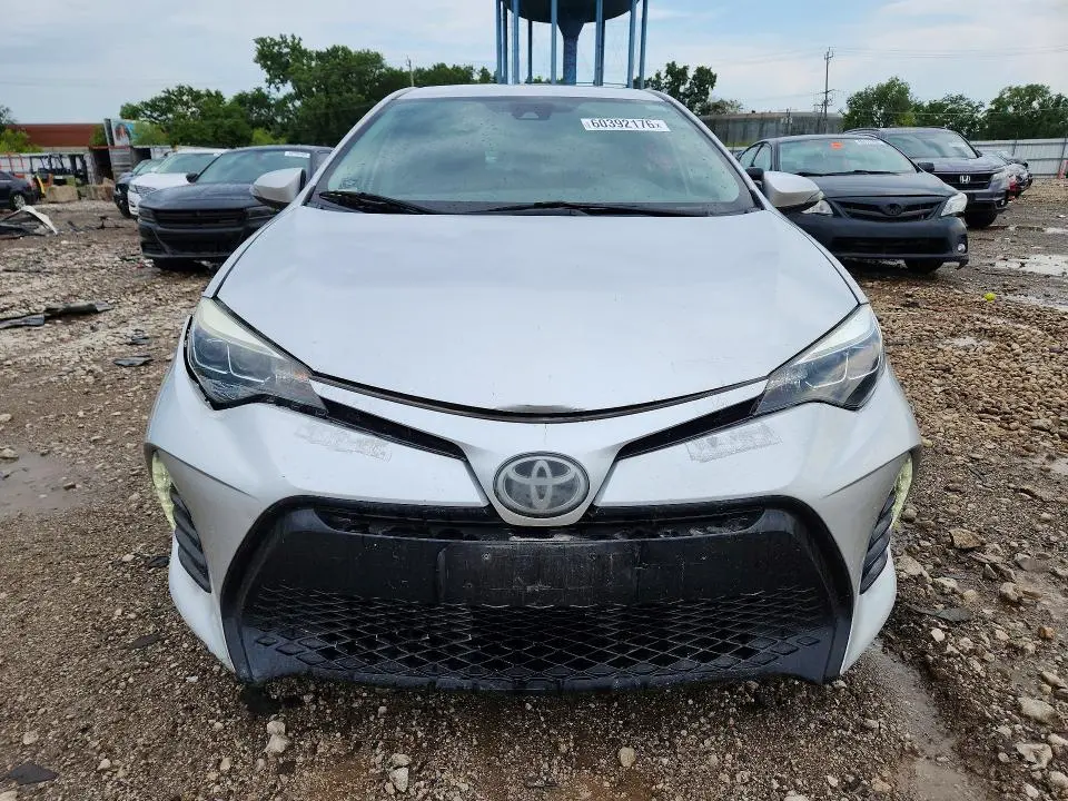 2017 TOYOTA COROLLA SE  