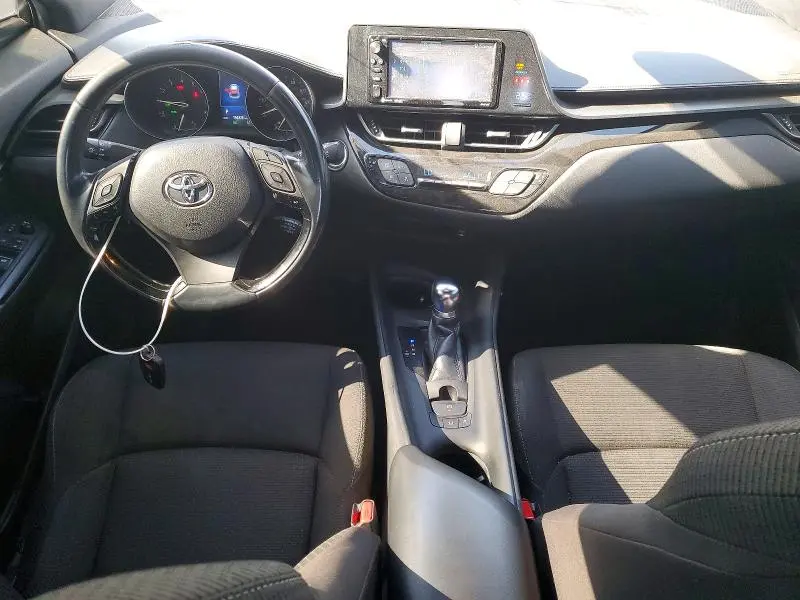 2018 TOYOTA C-HR XLE PREMIUM  